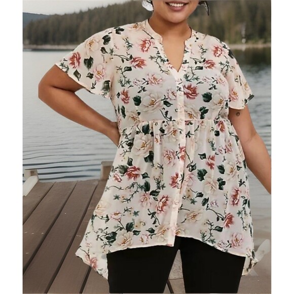 Torrid Lexie Light peach blush Pink Floral Chiffon H-Lo Babydoll Tunic Top Sz 1 - Picture 1 of 6